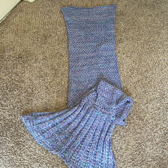 Mermaid Tail Blanket Purple Blue Pink Laghcat - Picture 1 of 4